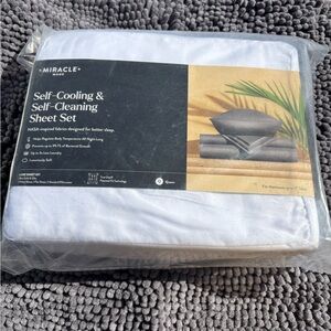 Miracle Self-Cleaning Sheet Set - White and Gray